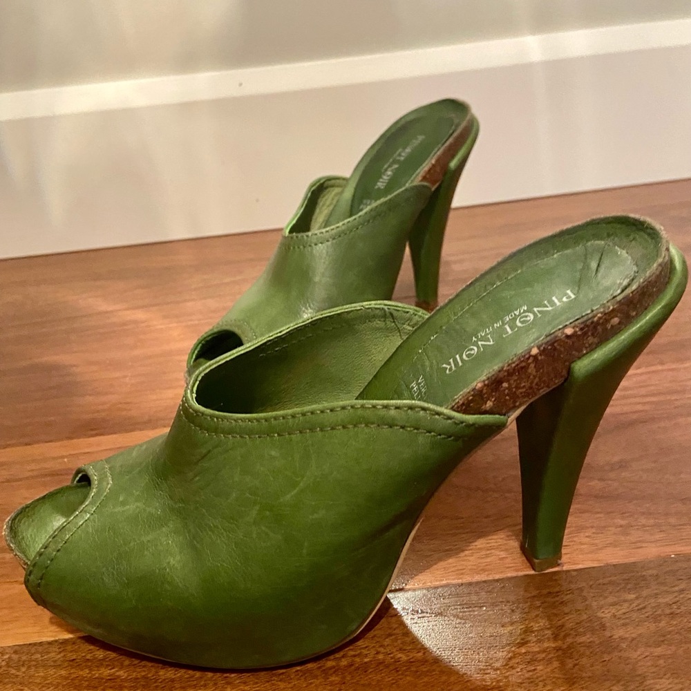 Pinot Noir Platform Heels